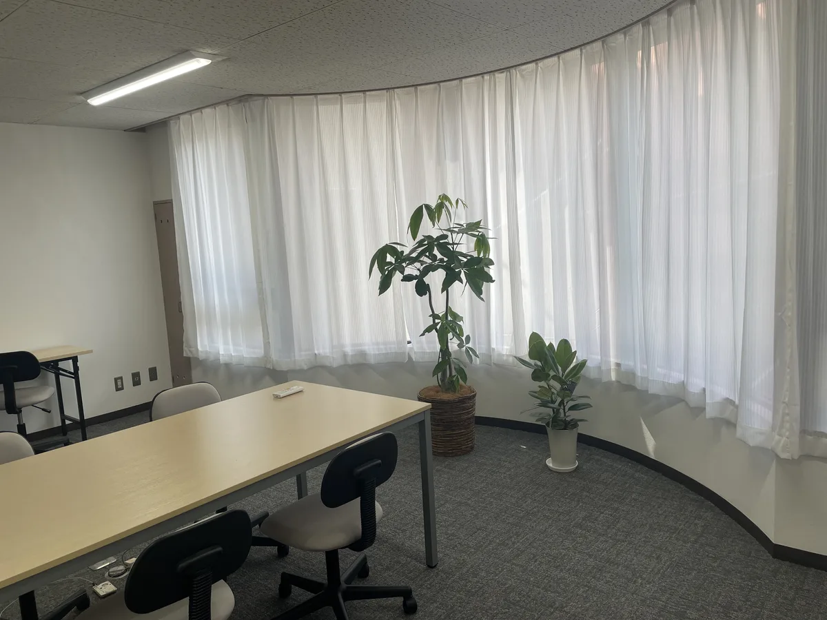明るく開放的な訓練スペース